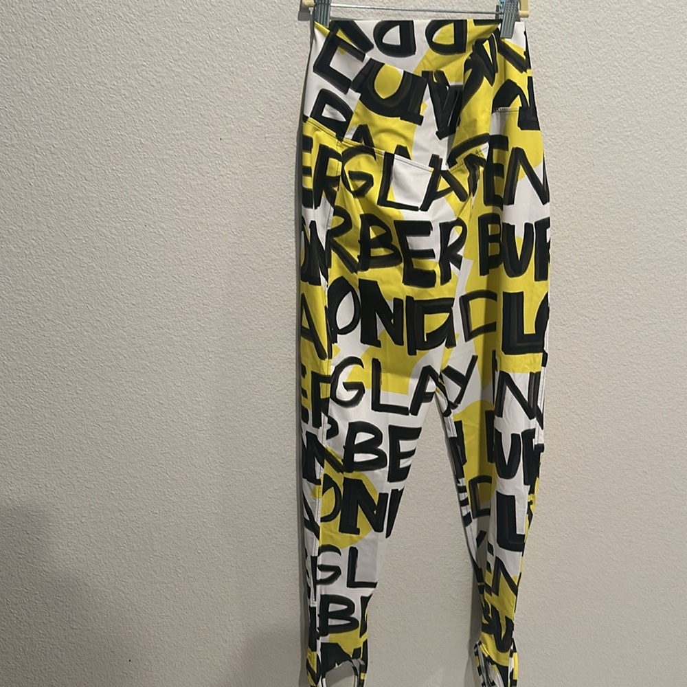 Burberry 2018 Runway Graffiti Logo Stirrup Leggings - XXL - Picture 10 of 17